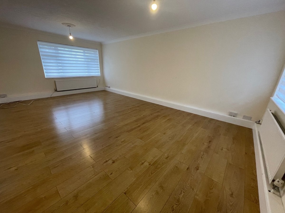 Flat Lambs Close in Welwyn Hatfield