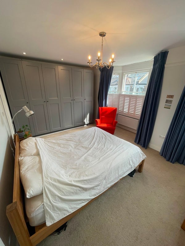 Room Eccles Road in Greater London