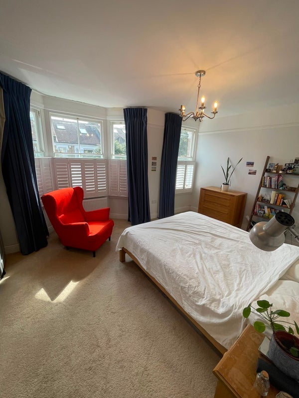 Room Eccles Road in Greater London