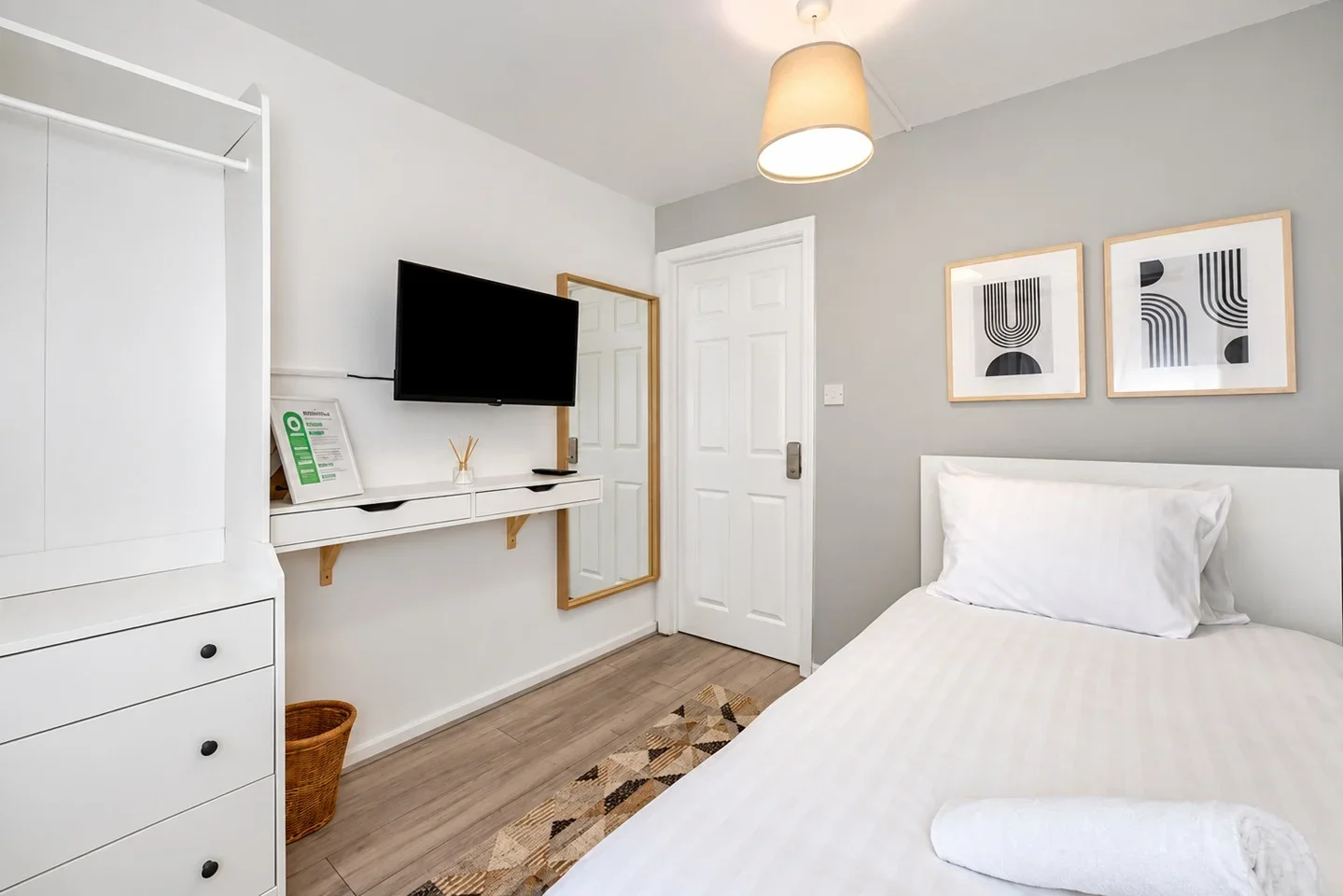 Room Rectory Square in Greater London