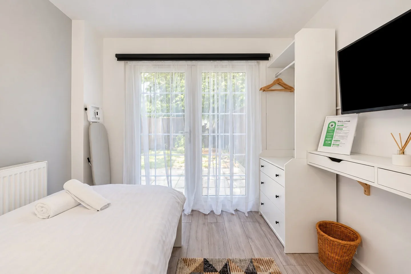Room Rectory Square in Greater London