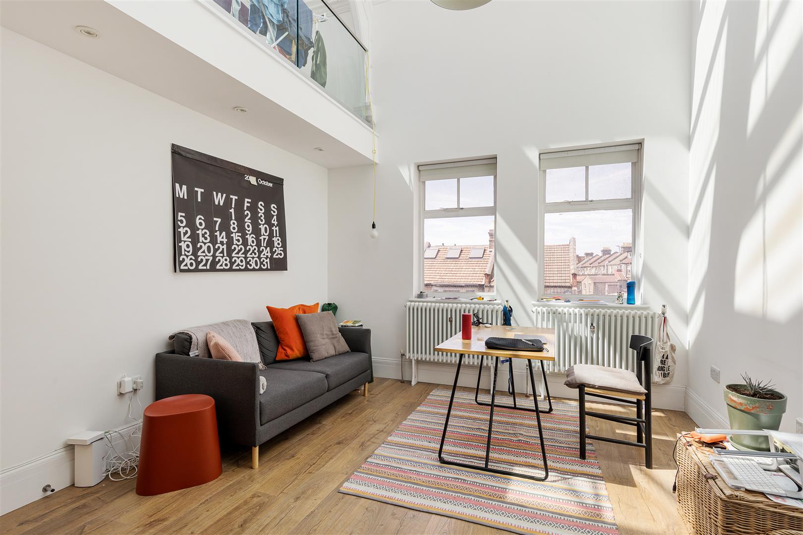 Flat Adelaide Road in Greater London