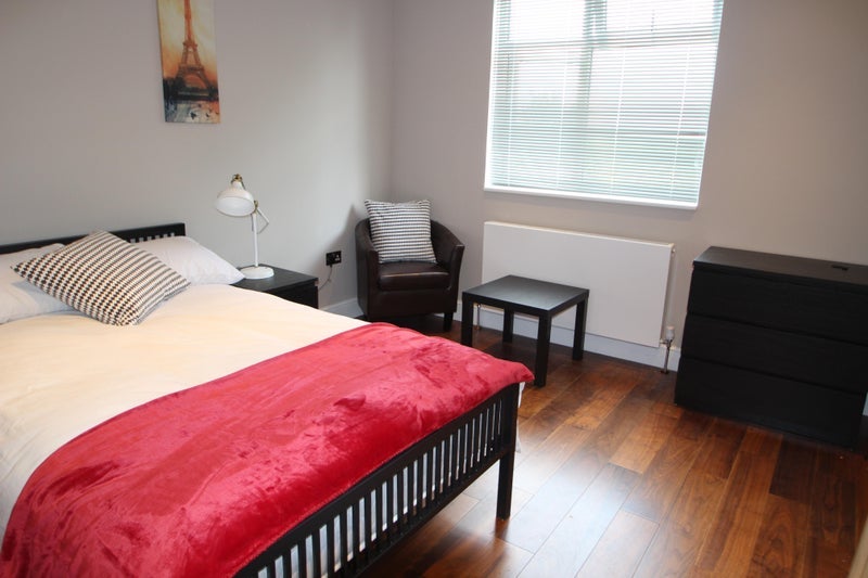 Room Waldegrave Road in Greater London