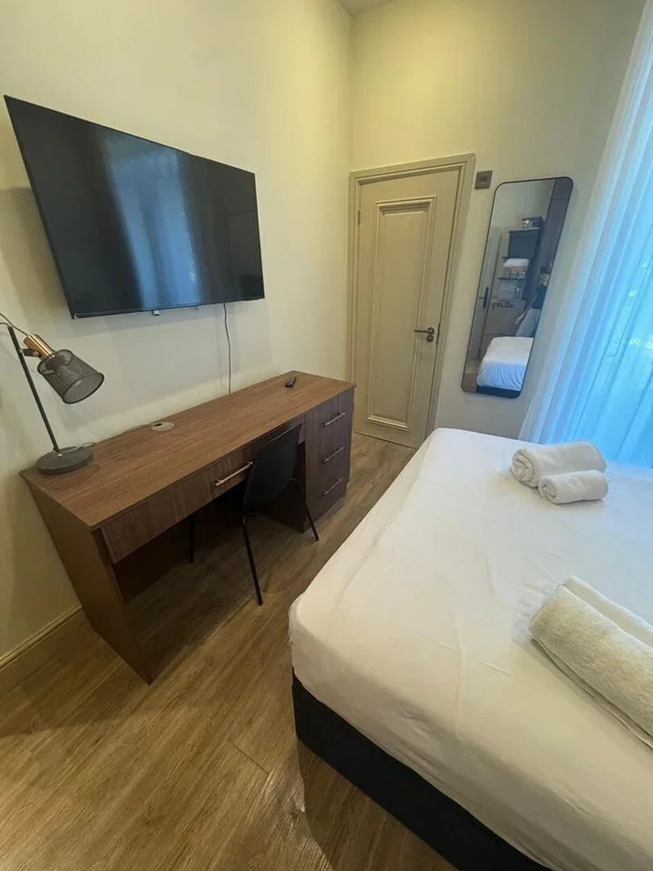 Room Grosvenor Road in Watford