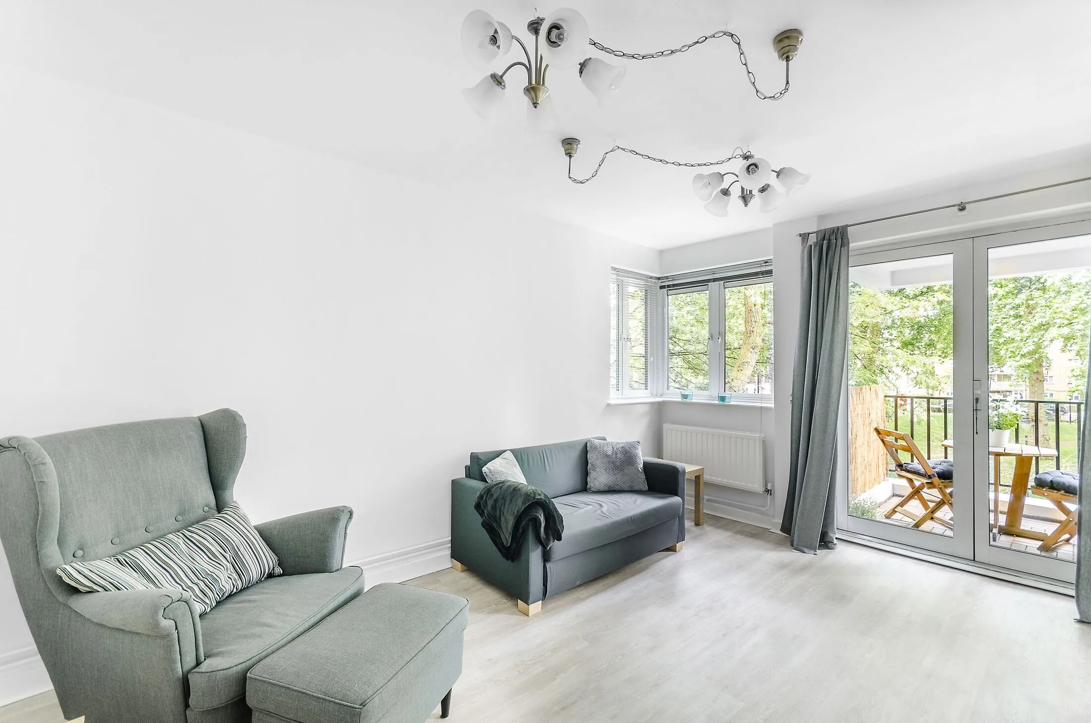 Flat Sidmouth Street in Greater London