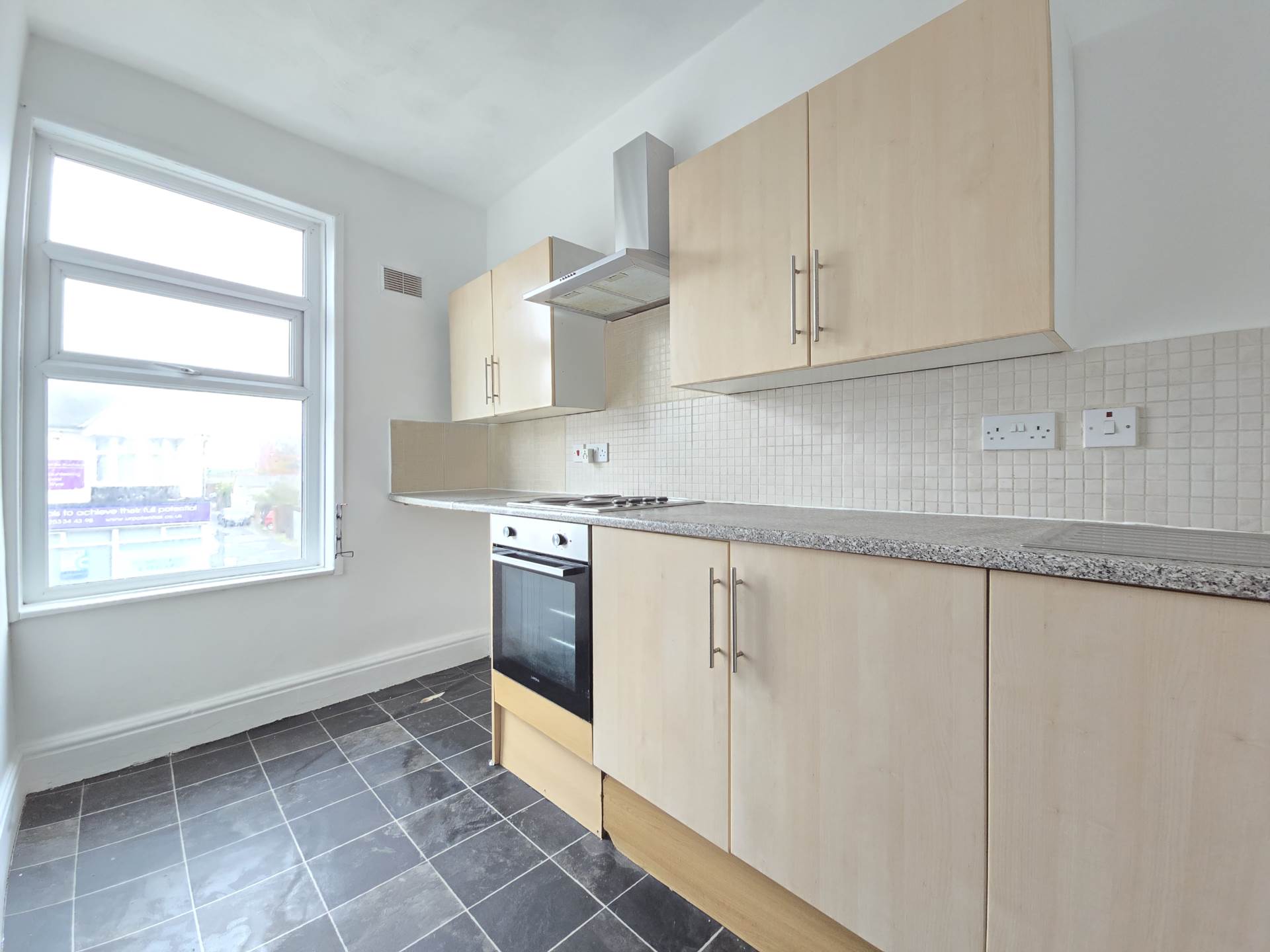 Flat Central Drive in Blackpool