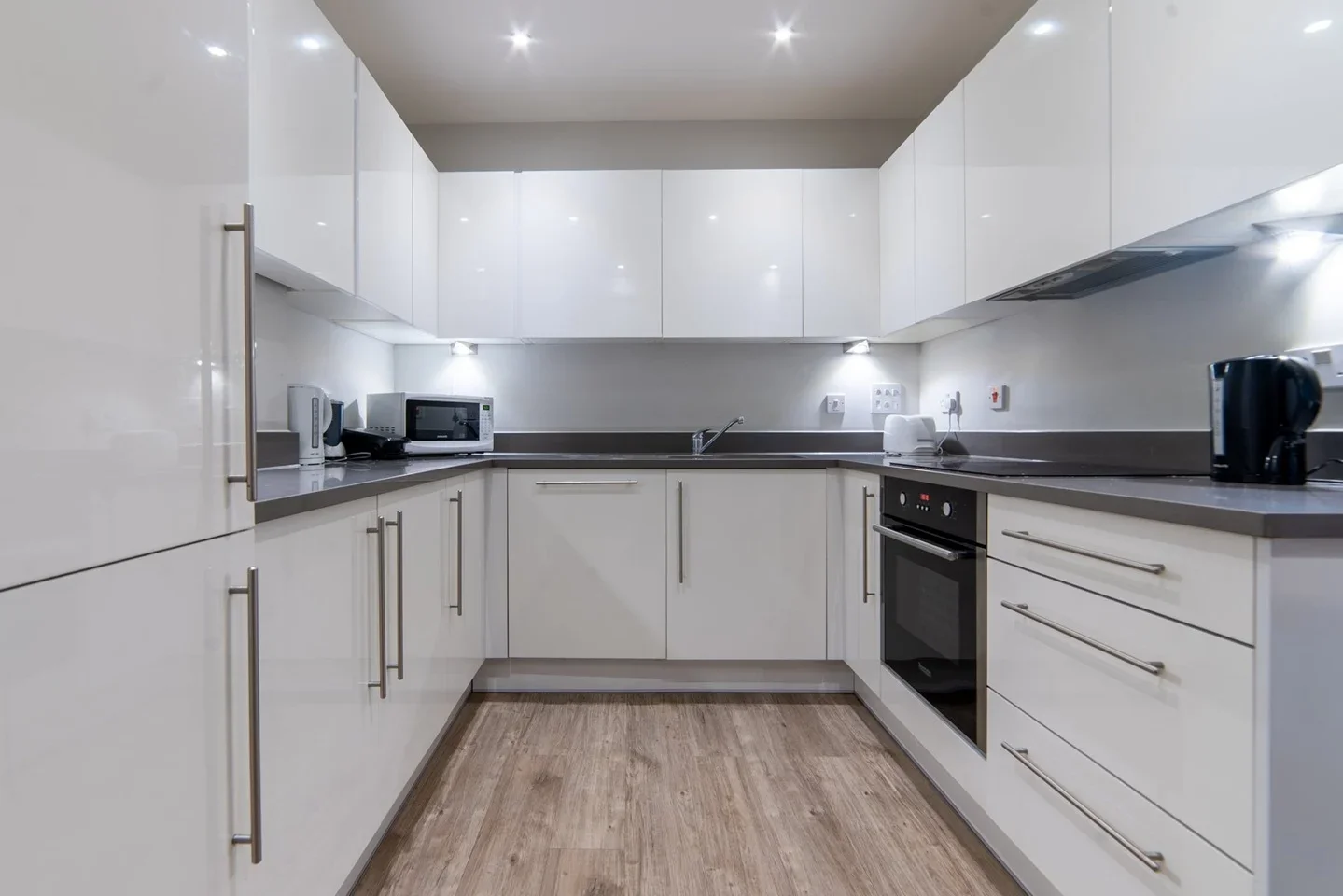 Room St Ives Place in Greater London