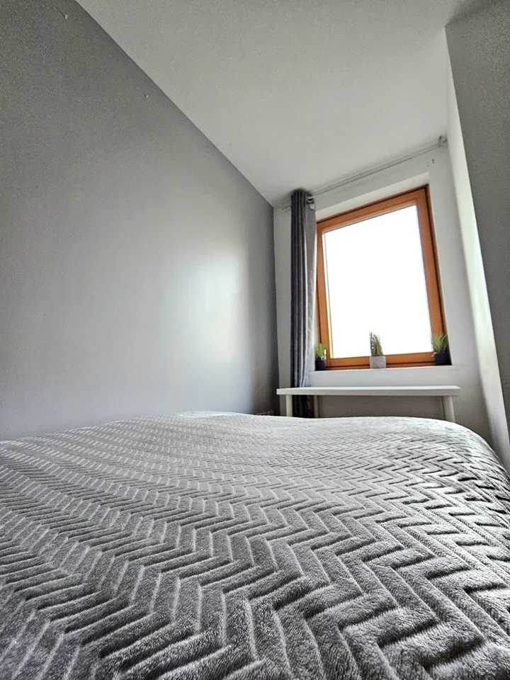 Room St Ives Place in Greater London