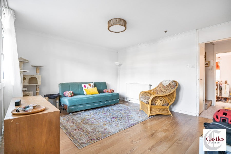 Flat Lydford Road in Greater London