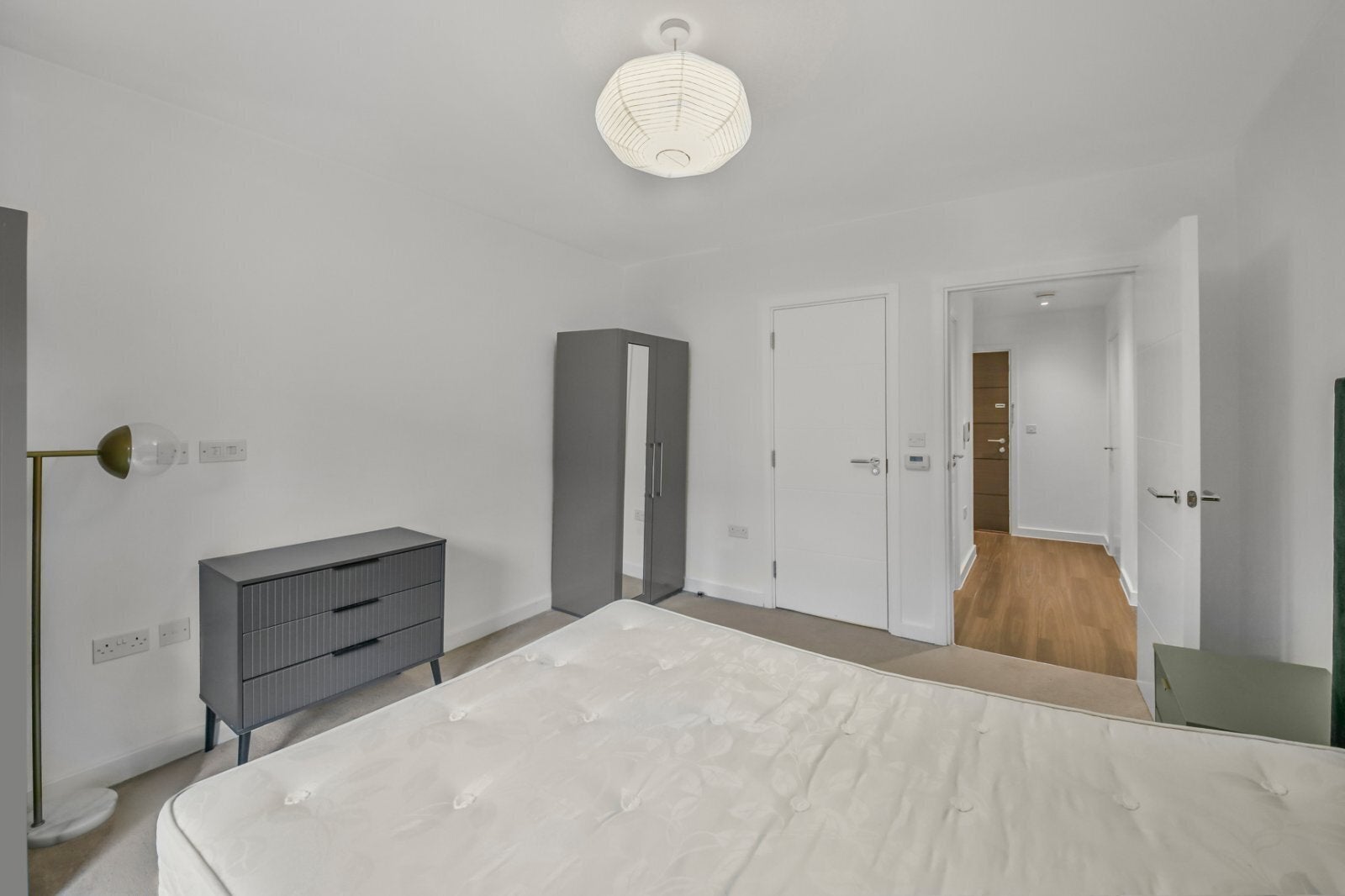 Flat Rolfe Terrace in Greater London