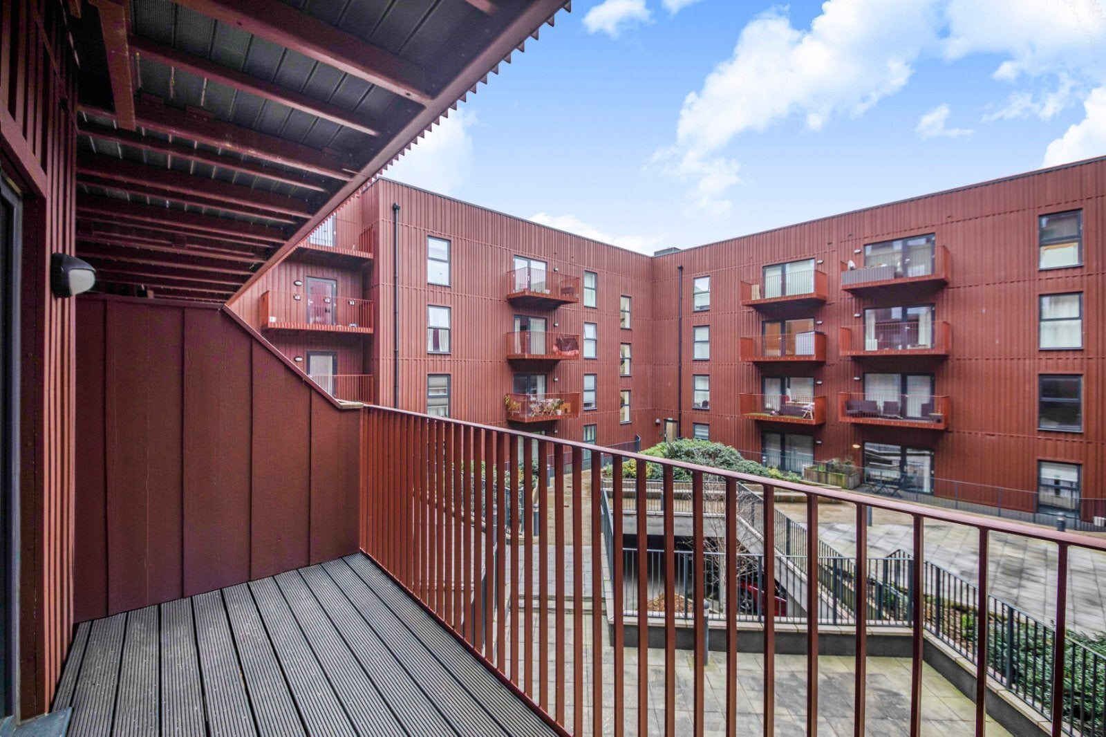 Flat Rolfe Terrace in Greater London