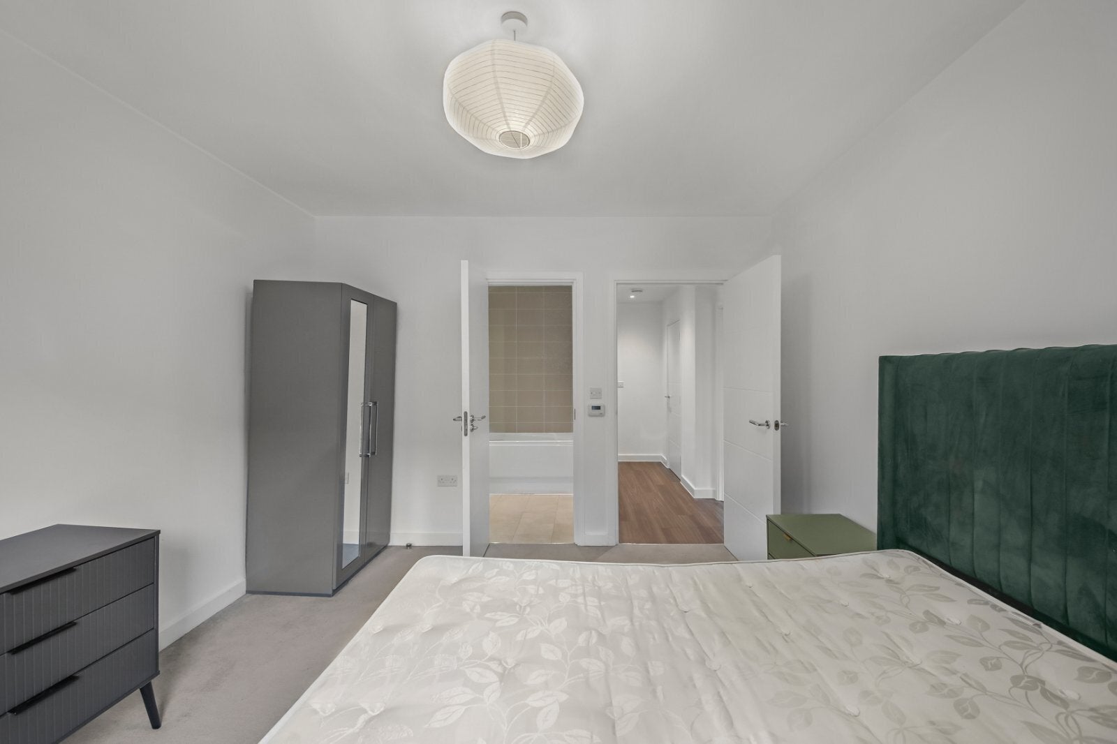 Flat Rolfe Terrace in Greater London
