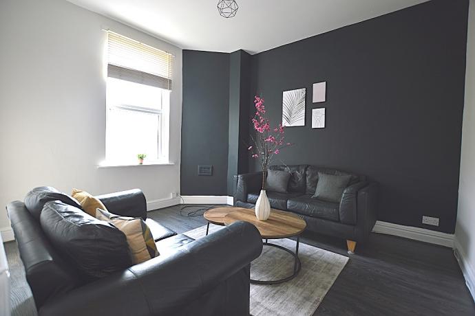 Flat Otley Road in Leeds