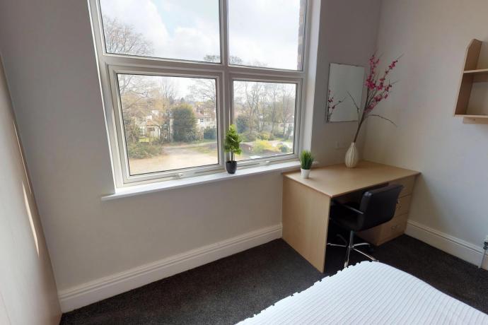 Flat Otley Road in Leeds