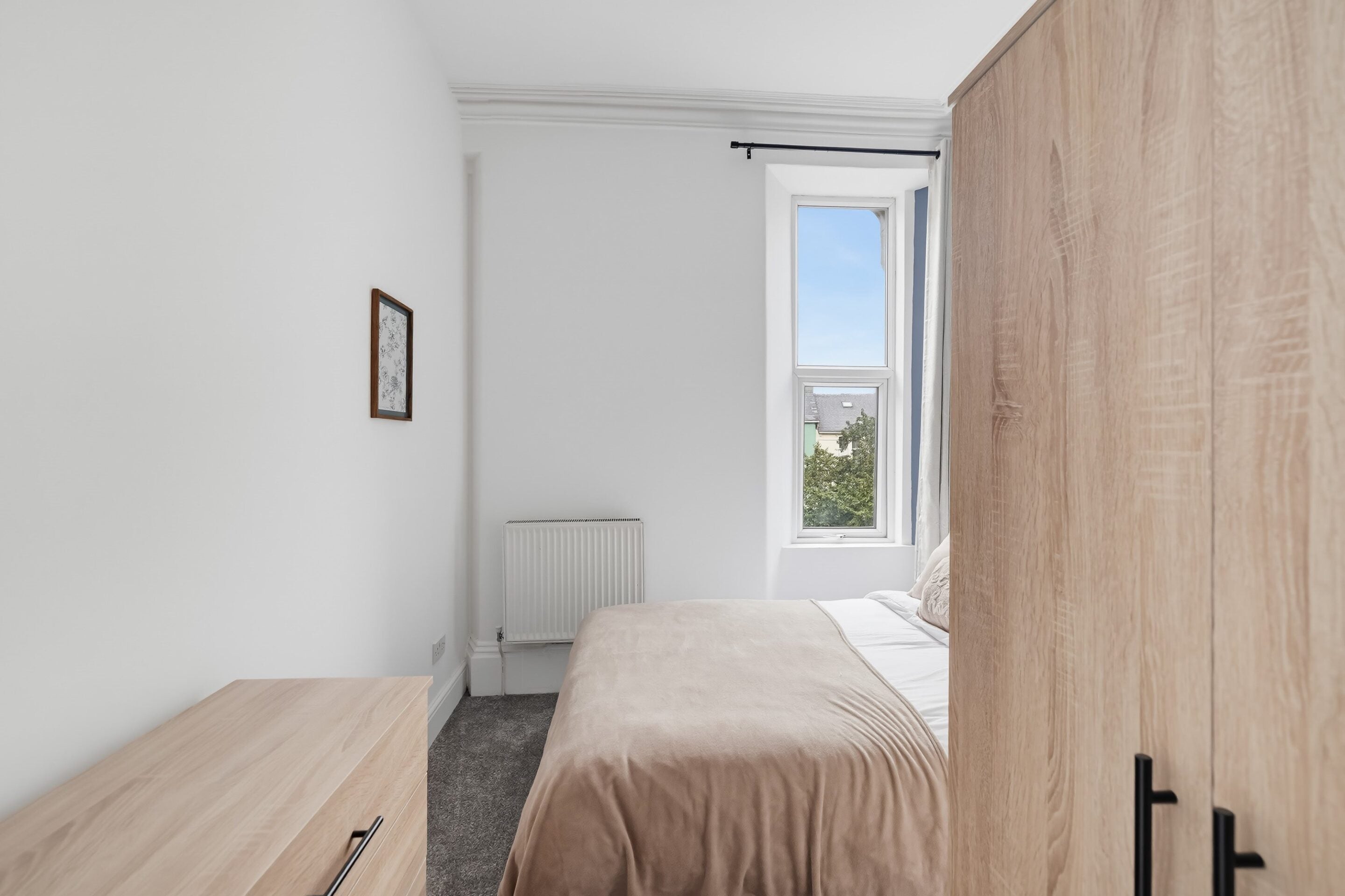 Room Alexandra Road in Plymouth