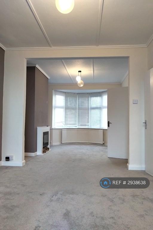 House Cheyne Avenue in Greater London