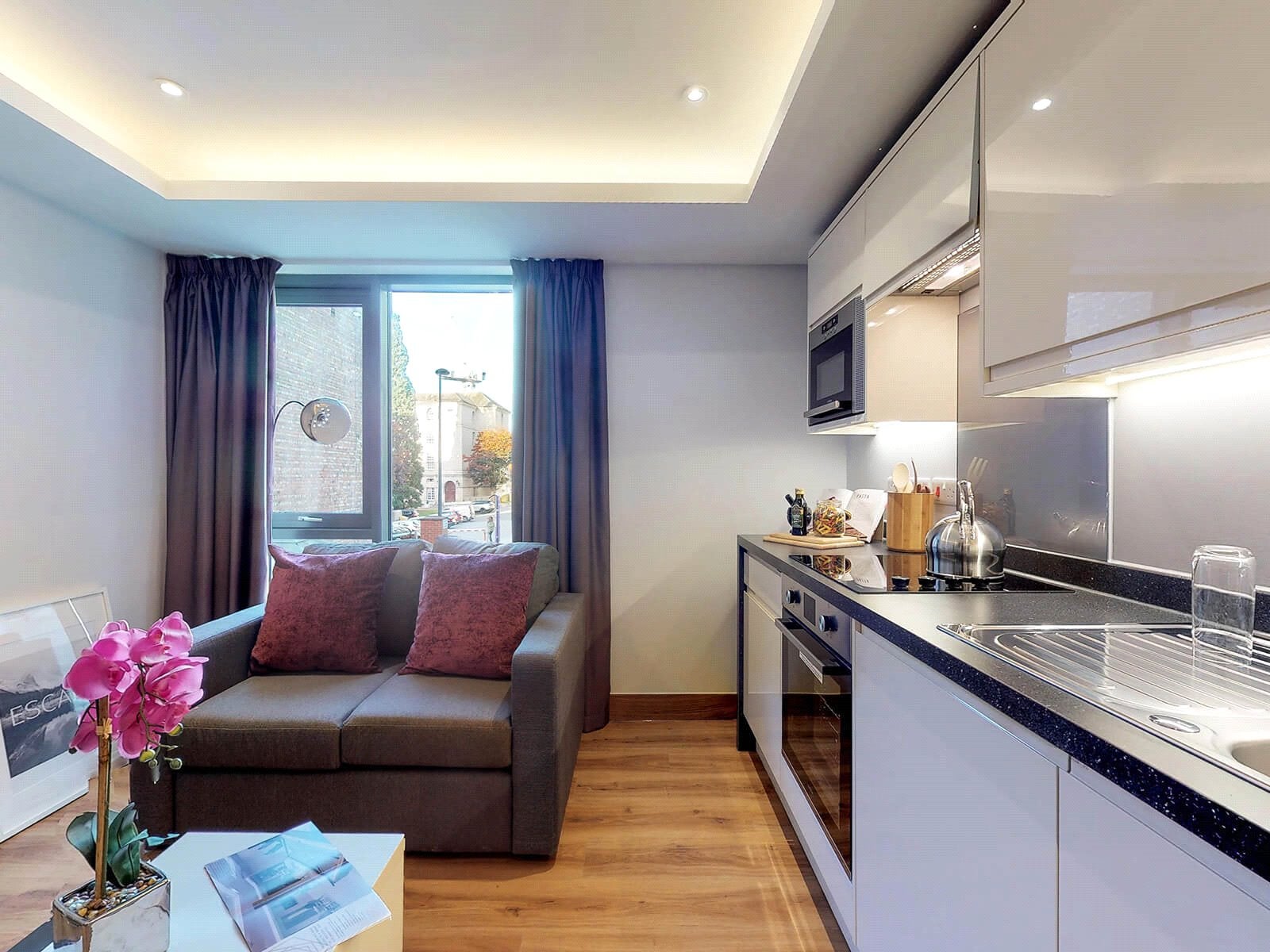 Flat Cookridge Street in Leeds