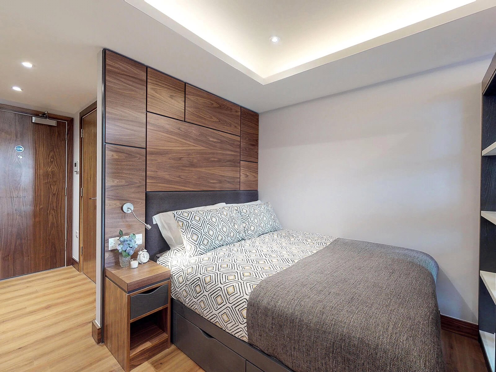Flat Cookridge Street in Leeds