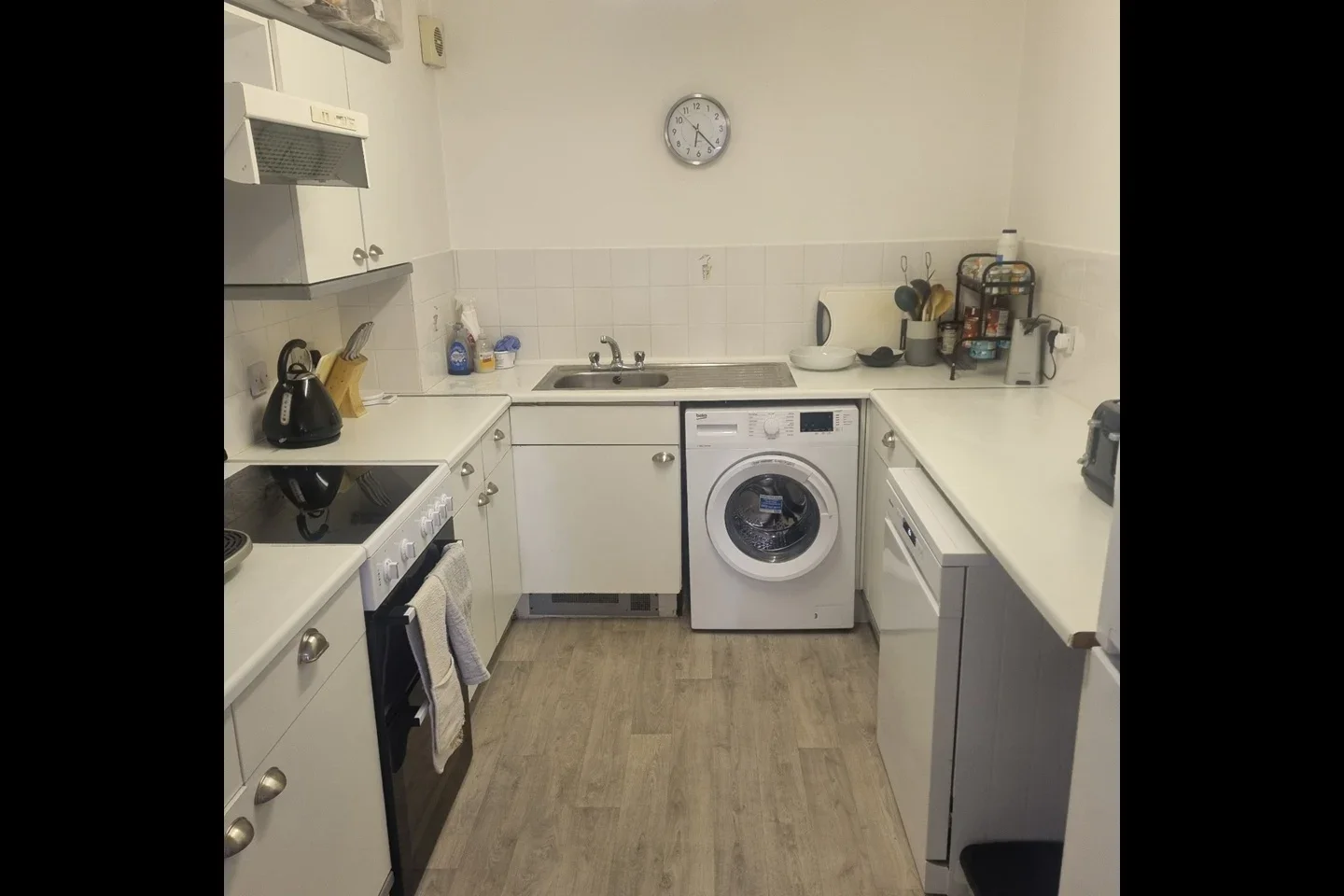 Room Ripley Close in High Wycombe