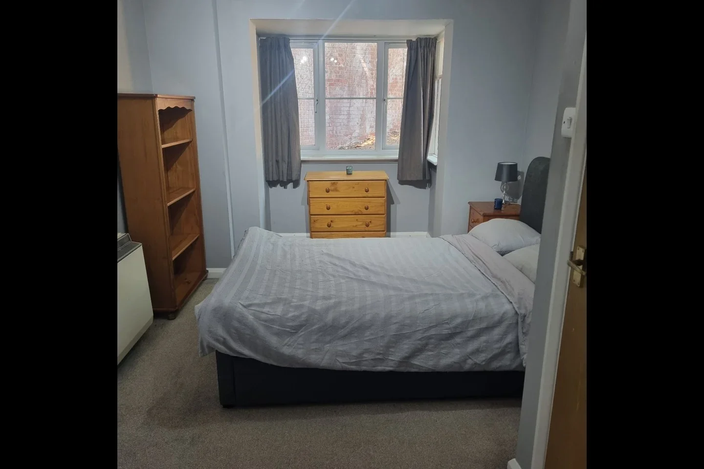 Room Ripley Close in High Wycombe