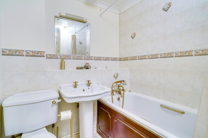 Room Gleneagle Mews in Greater London