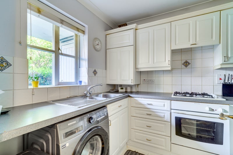 Room Gleneagle Mews in Greater London