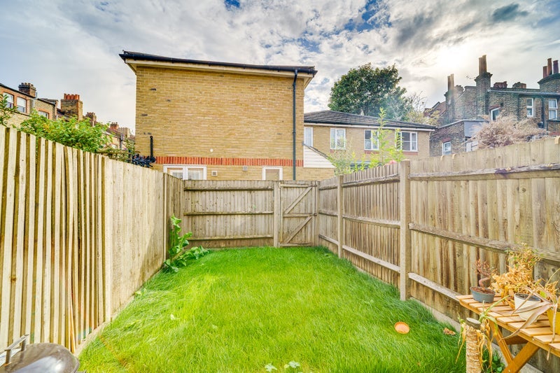 Room Gleneagle Mews in Greater London