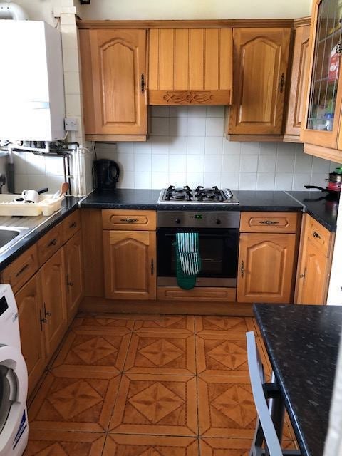 Room Southwater Close in Greater London