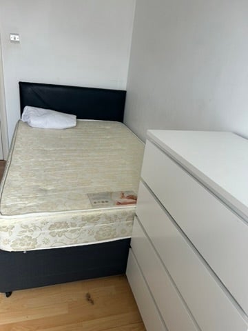 Room Randolph Street in Greater London