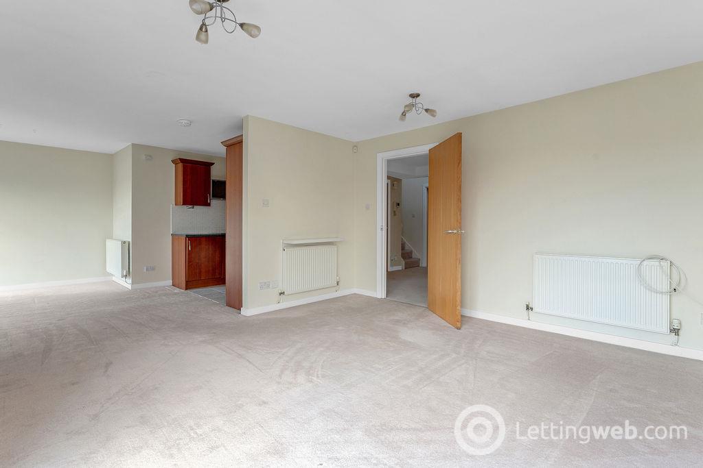 Flat Pinegrove Gardens in City of Edinburgh