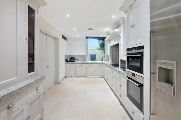 Flat Lancaster Gate in City of Westminster
