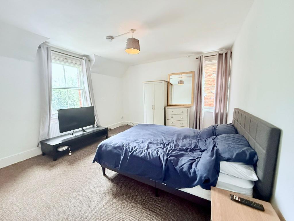 Room East Tytherley Road in Test Valley