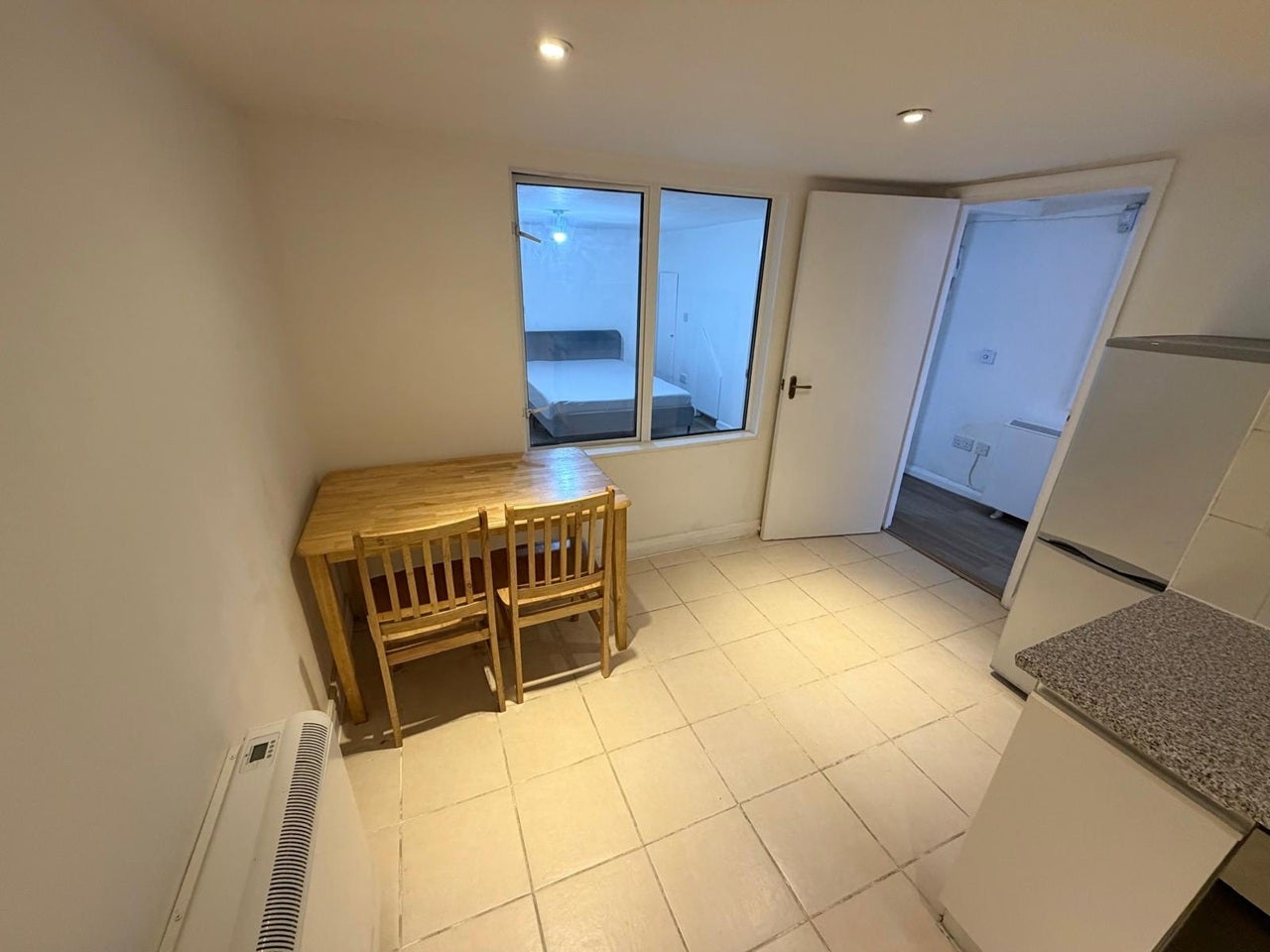 Flat Milkwood Road in Greater London