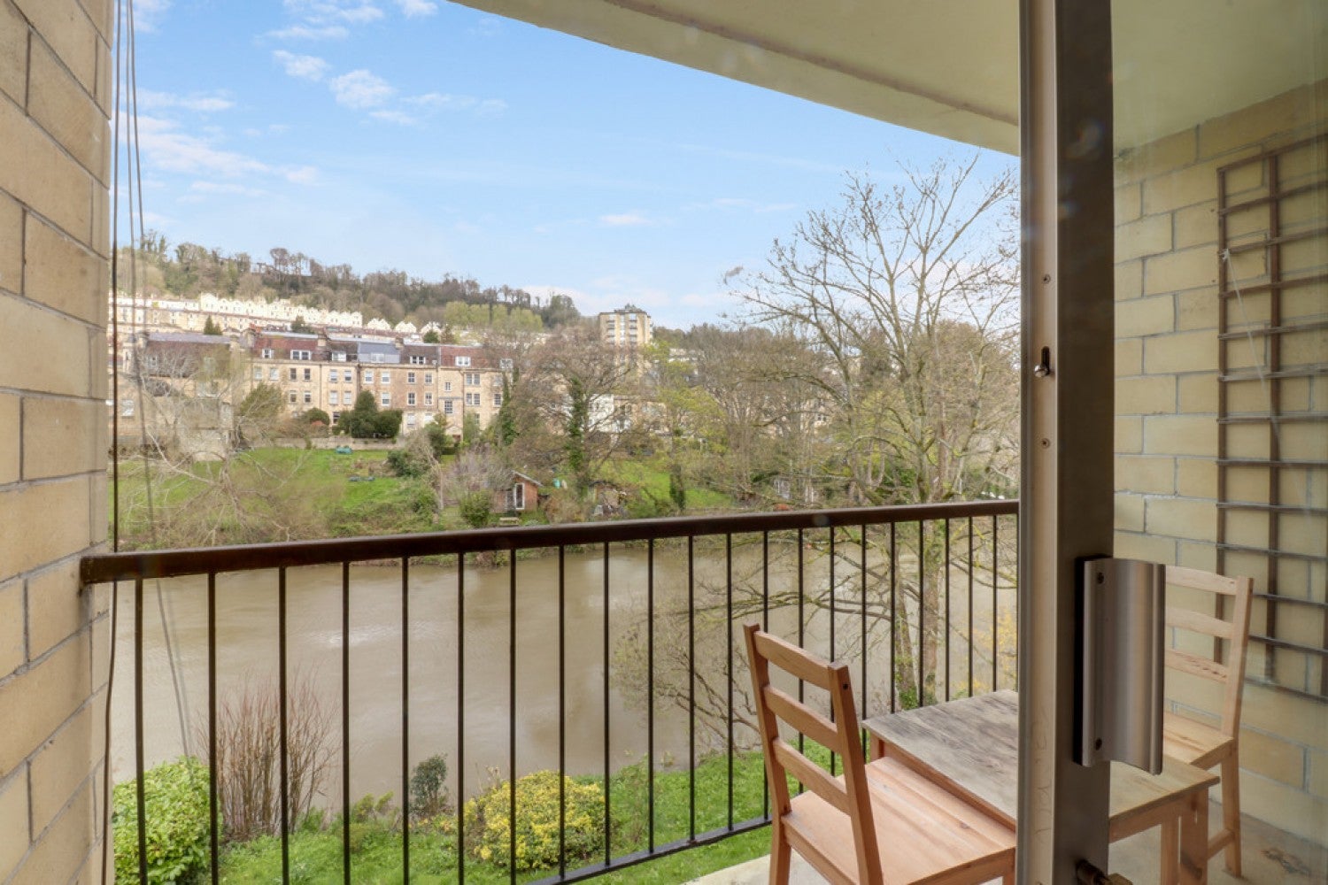 Flat Forester Avenue in Bath