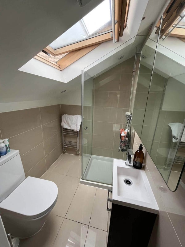 Room Upper Richmond Road in Greater London