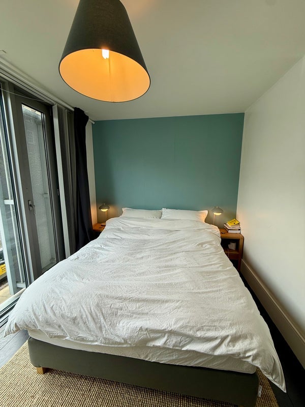 Flat Avenell Road in Greater London