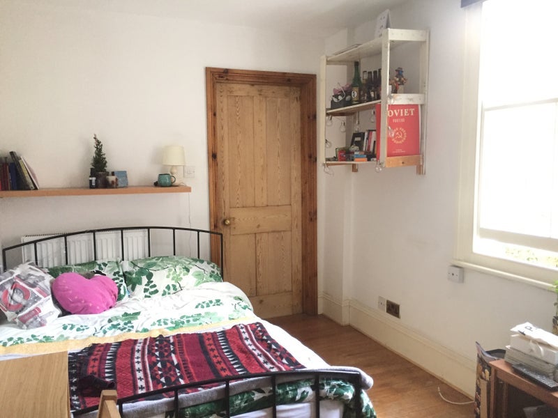 Room Turneville Road in Greater London