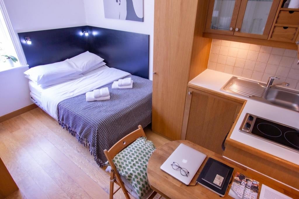 Room Cartwright Gardens in Greater London