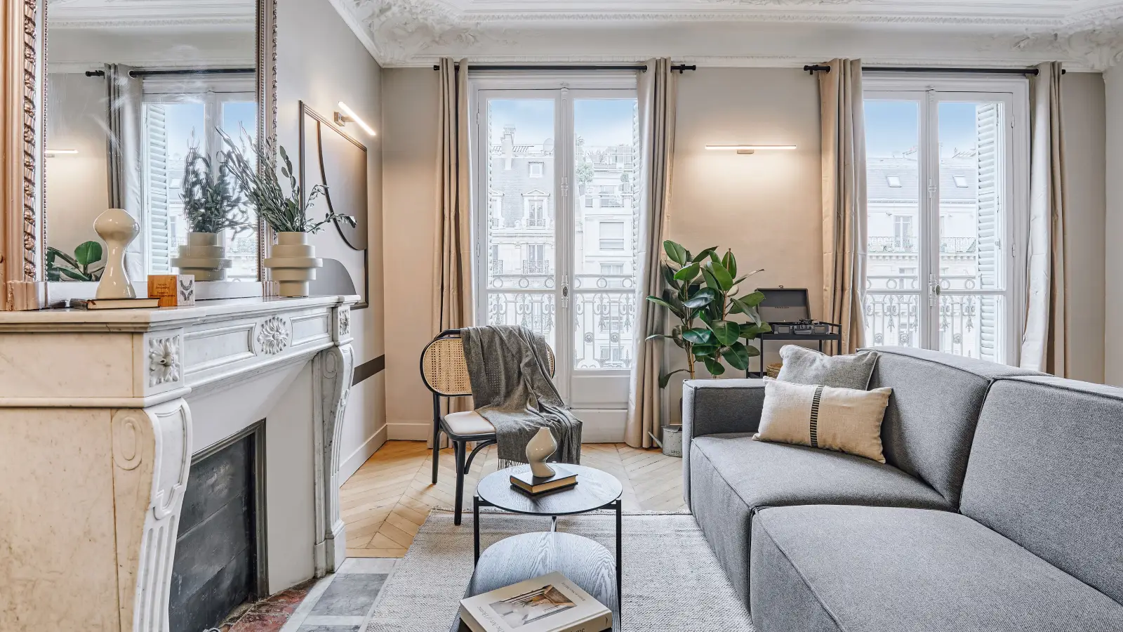 Flat Avenue Kléber in Paris