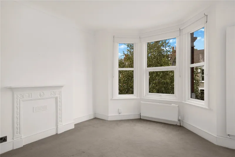 Flat Plumbers Row in Greater London