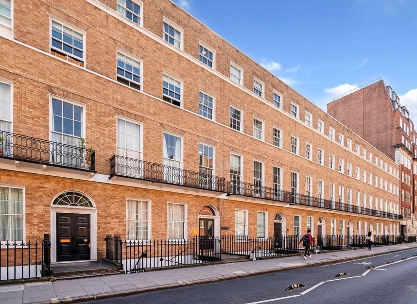 Flat Tavistock Place in Greater London