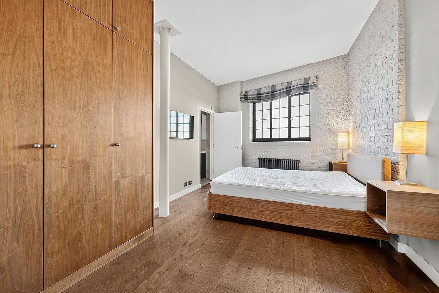 Flat New Crane Place in Greater London