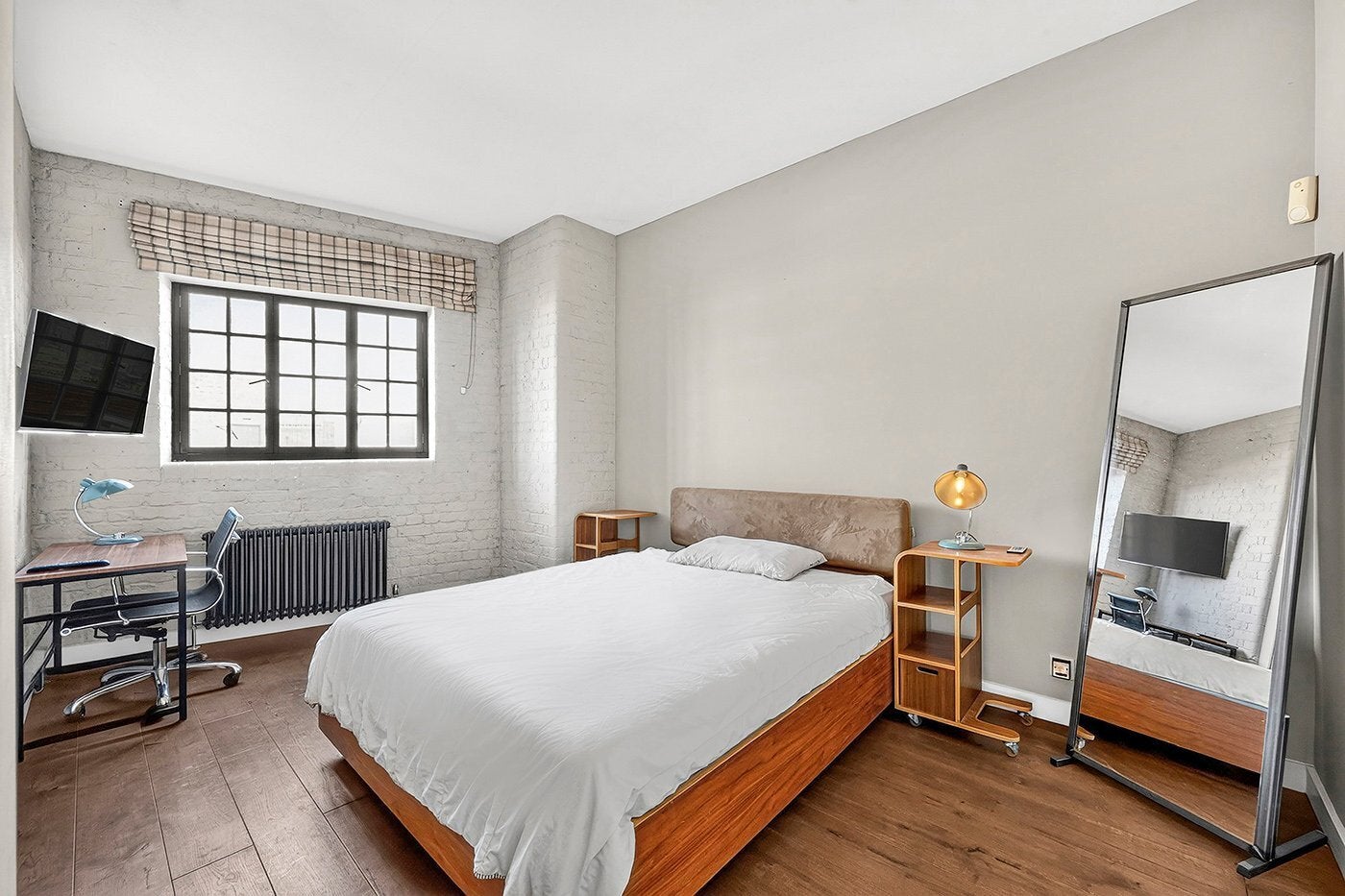Flat New Crane Place in Greater London