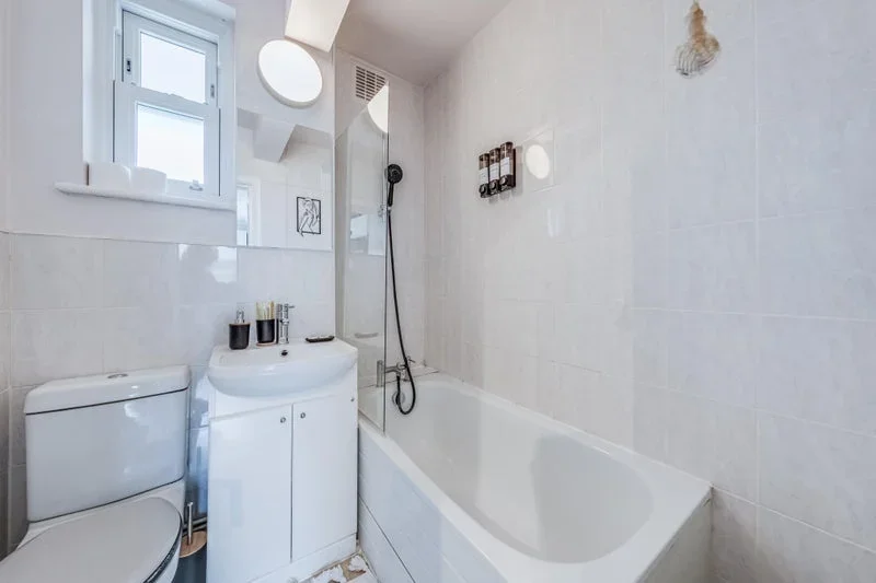 Flat Penzance Street in Greater London