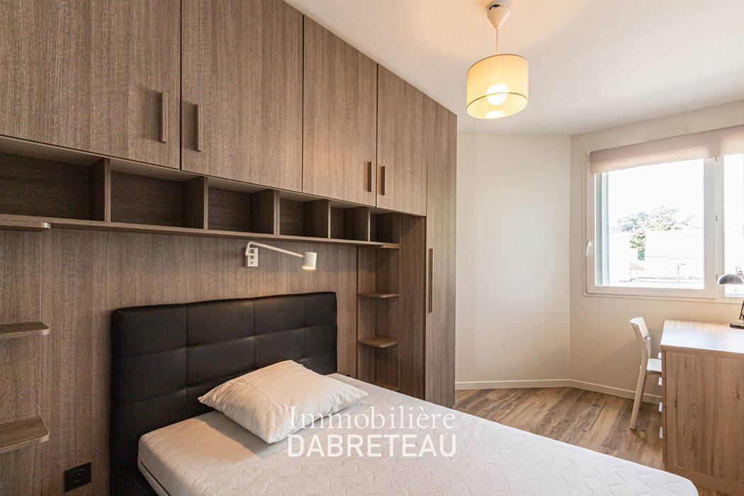 Chambre Avenue Debourg à Lyon