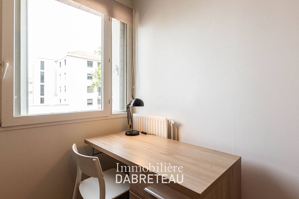Chambre Avenue Debourg à Lyon