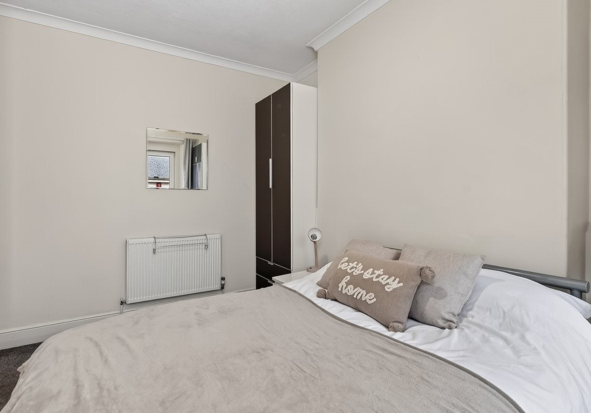 Room Wake Street in Plymouth