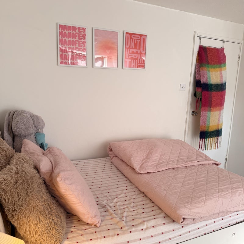 Room Burlington Close in City of Westminster