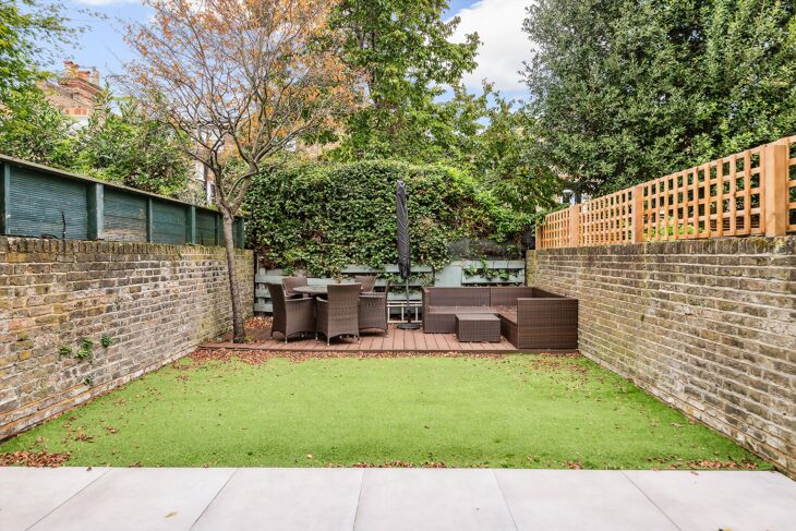 House Norroy Road in Greater London