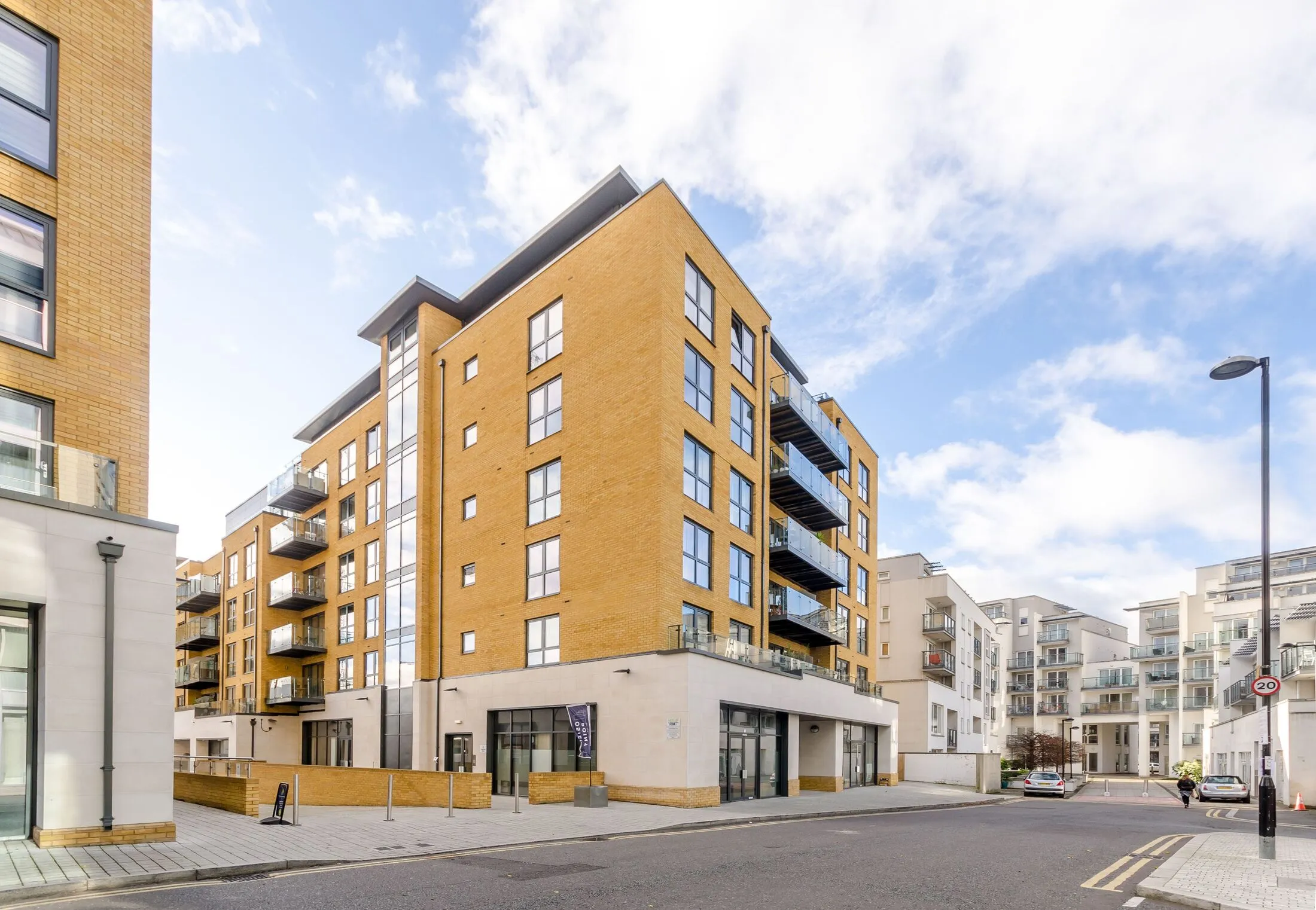 Flat Osiers Road in Greater London